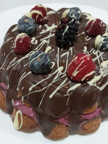 Pastís de fruits vermells i xocolata