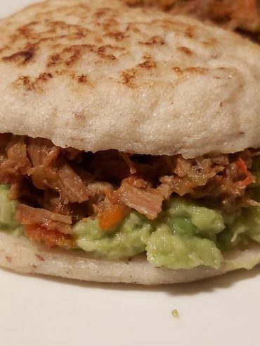 Arepas amb carn i guacamole